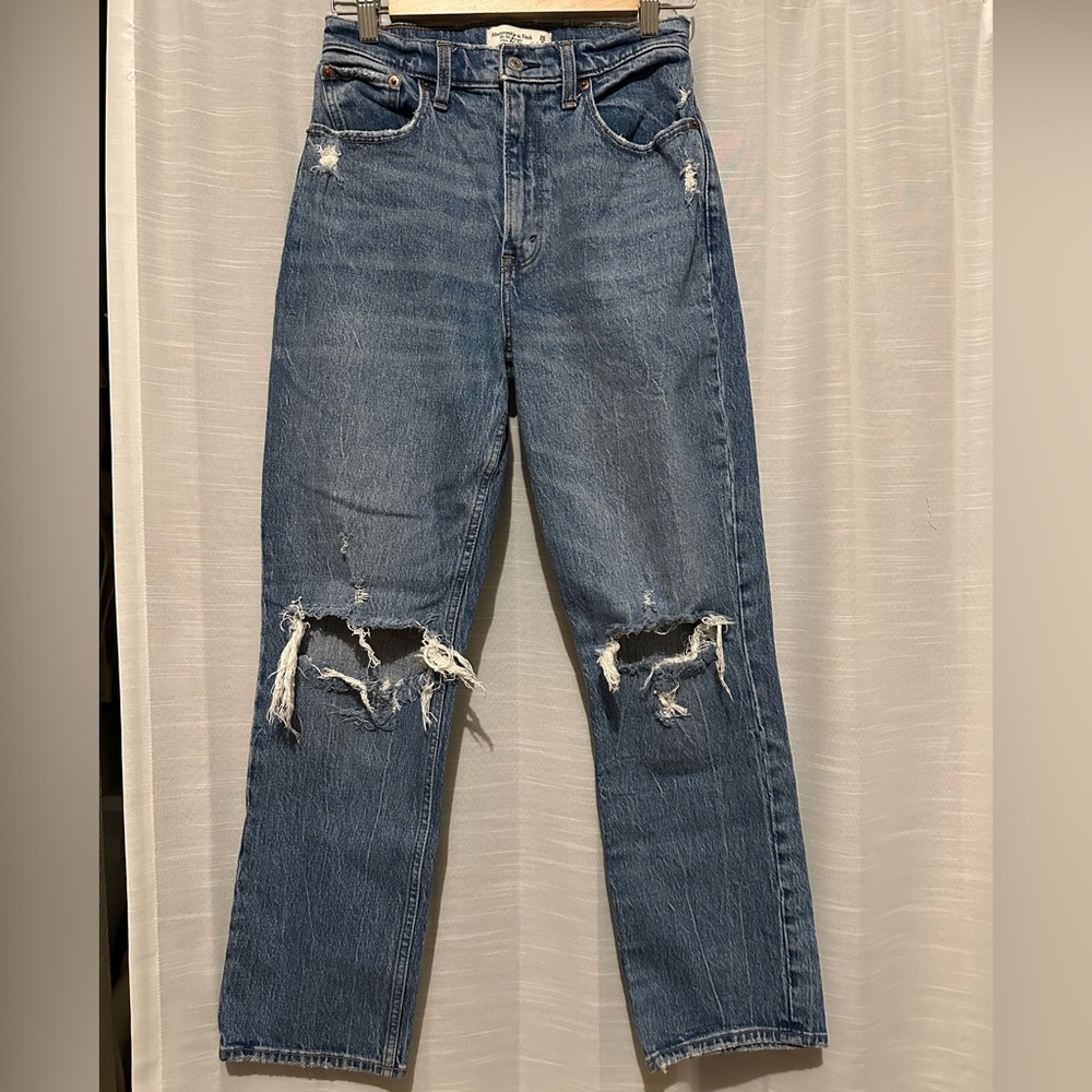 Abercrombie & Fitch Ultra High Rise 90’s Straight Jeans